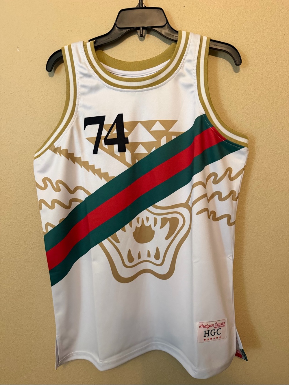 TISA Headgear Classics #74 White Basketball Jersey Men’s Medium NWT Streetwear